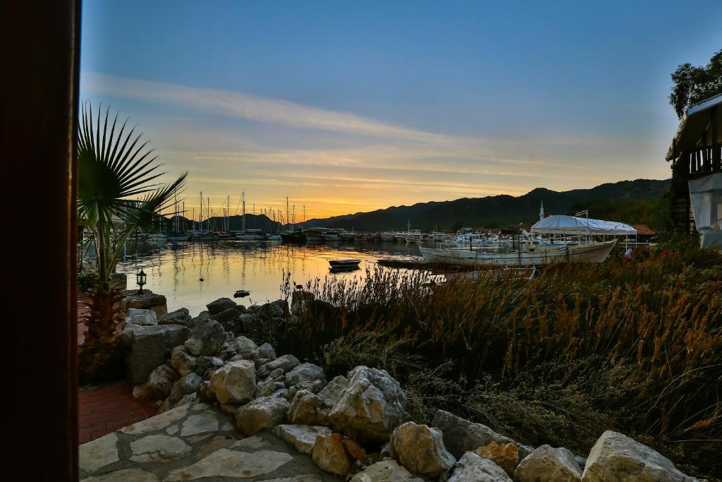 Kekova Theimussa Hotel Kaleucagız Eksteriør billede